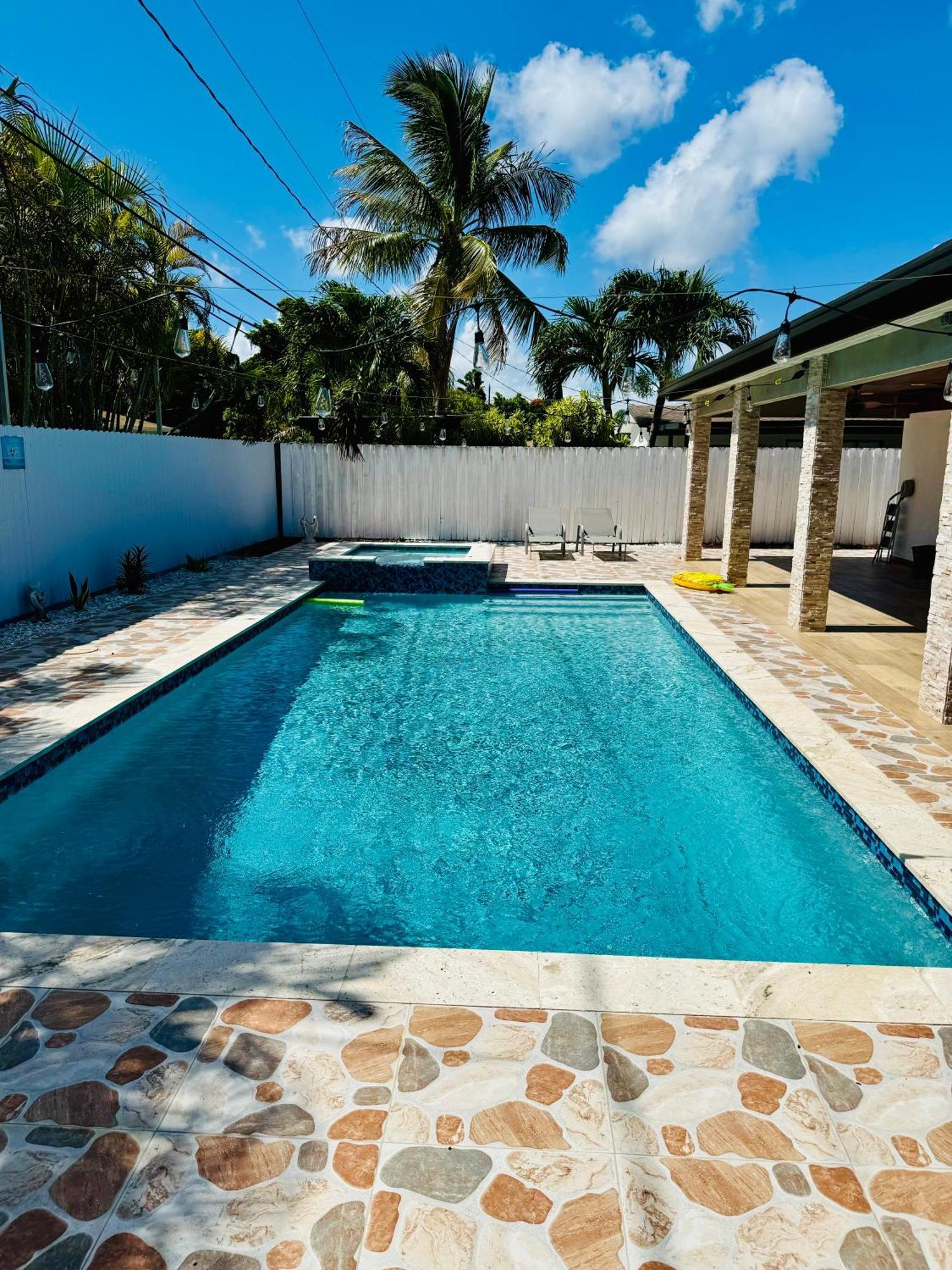 Heated Pool Hot Tub Miami Villa Buitenkant foto